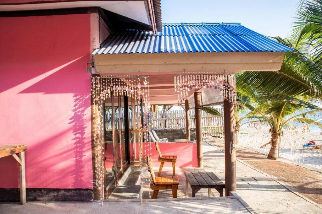 Oyo 797 Pink House Bungalow Ко-Ланта Екстер'єр фото